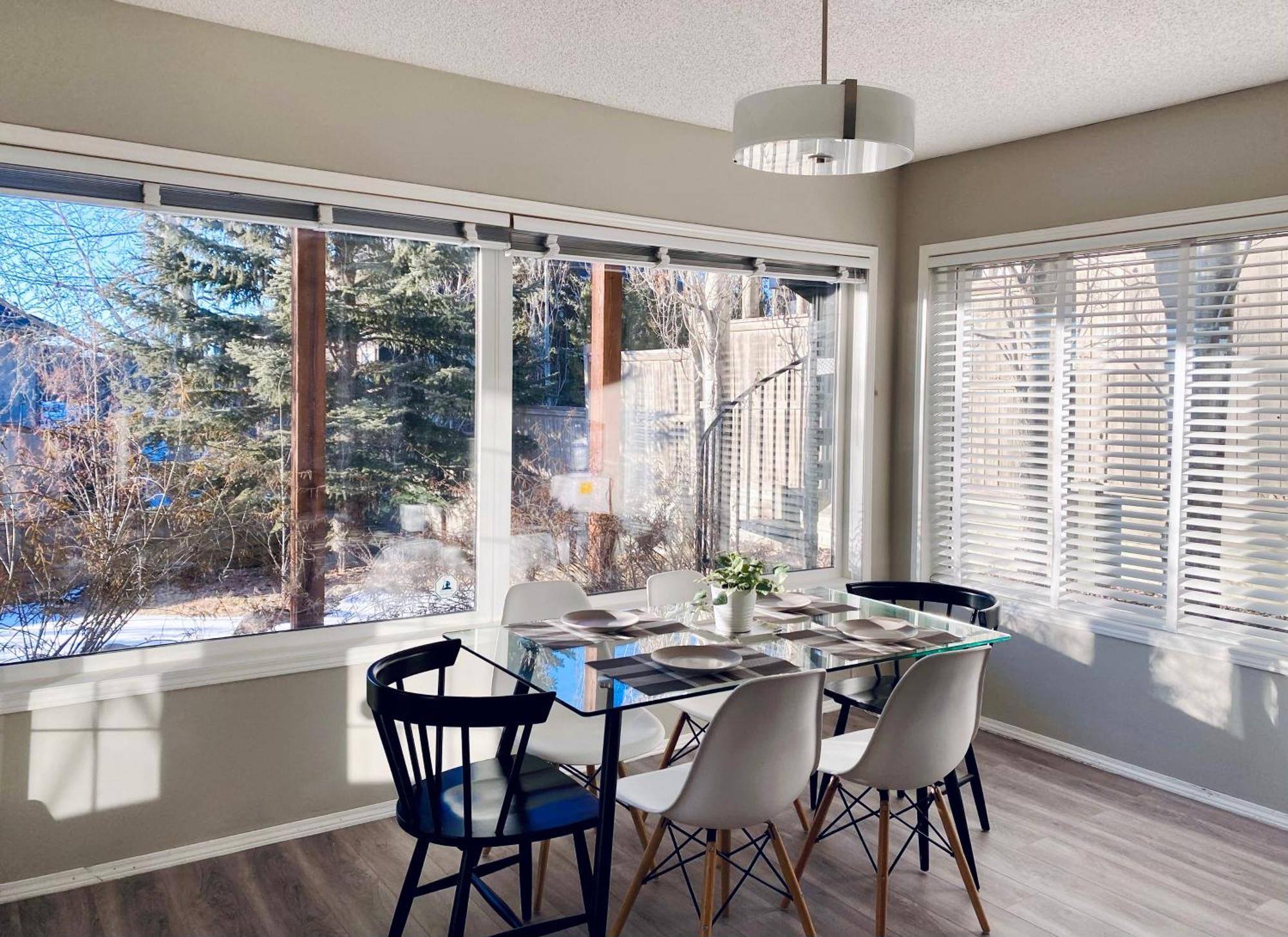 Private, Spacious, & Bright Home YYC Exterior foto